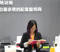 鼎優(yōu)培訓桌椅團隊