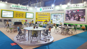 鼎優(yōu)培訓桌椅團隊