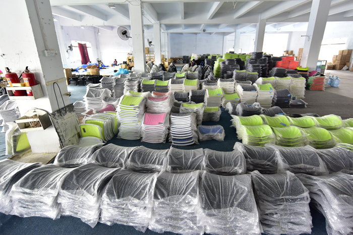 鼎優(yōu)家具成品車(chē)間