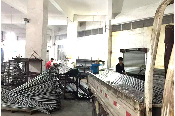 鼎優(yōu)家具生產(chǎn)車(chē)間