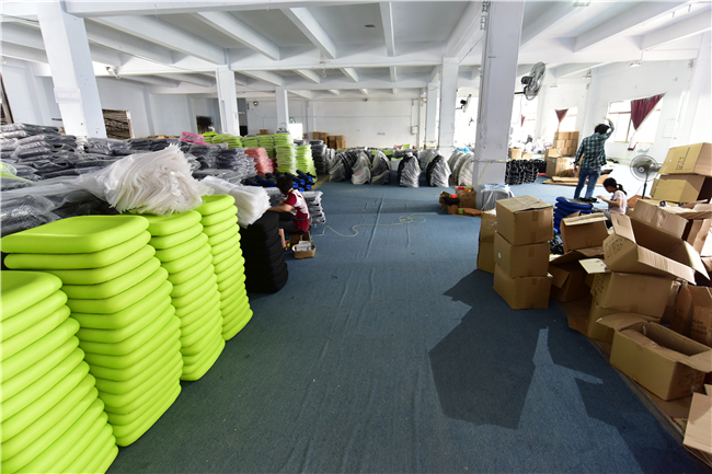 鼎優(yōu)家具的規?；?chē)間