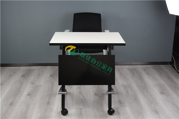 折疊會(huì )議桌多角度展示 1868配D15培訓桌一桌一椅