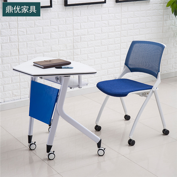 如何選擇合適的學(xué)生培訓椅