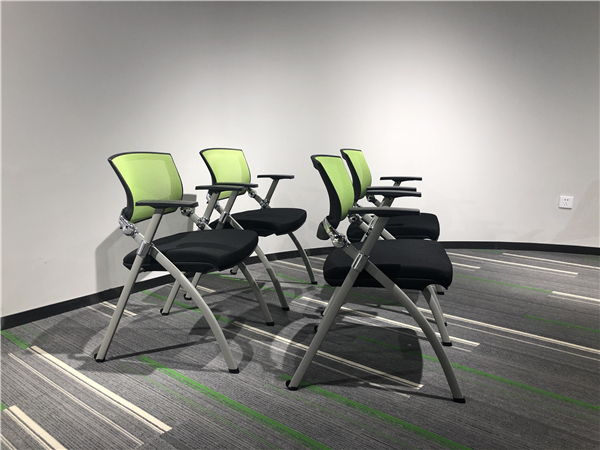 多功能會(huì )議椅展示