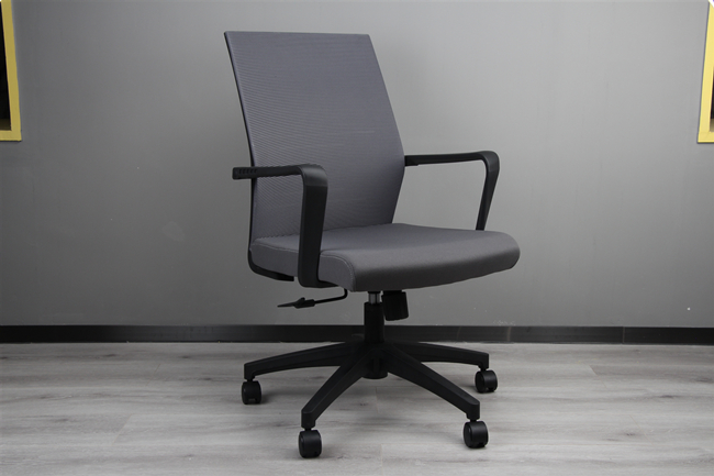 購買(mǎi)辦公桌辦公椅需要注意些什么