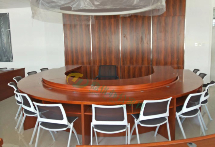 企業(yè)高管會(huì )議桌椅場(chǎng)景