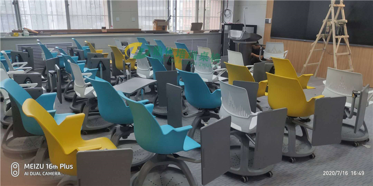 智慧教室帶書(shū)寫(xiě)板旋轉椅